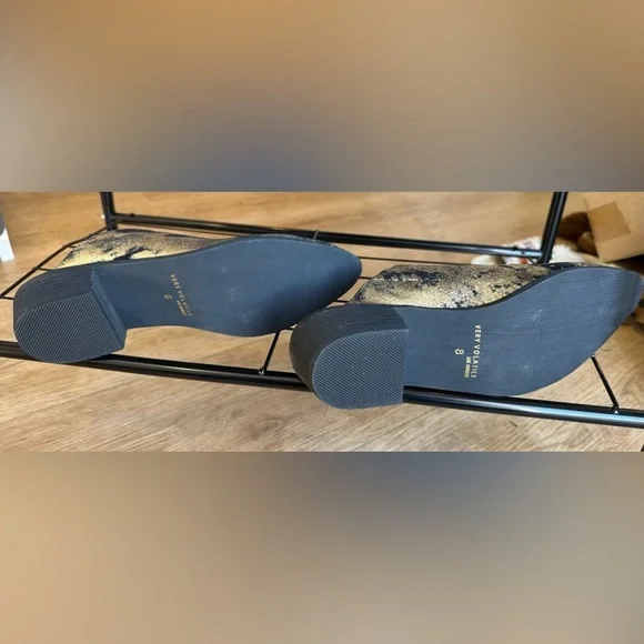 Very Volatile Moonstruck Gold/ Black
Leather Mules - Picture 5 of 5